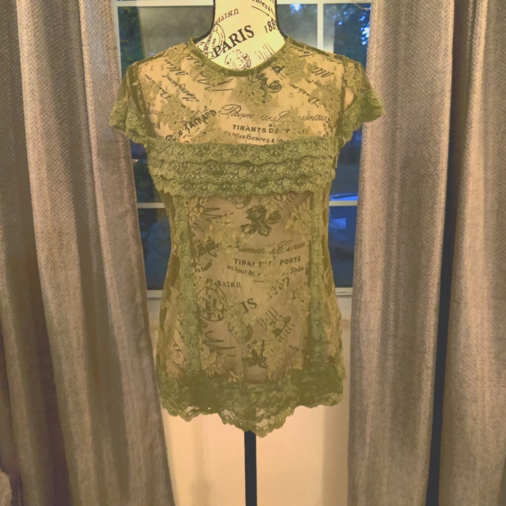 Lace Top with Ruffle Detail - Picture 2 of 4